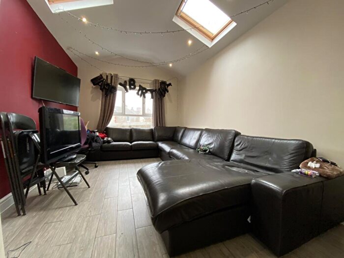 7 Bedroom Terraced House To Rent In Llantrisant Street, Cathays, CF24
