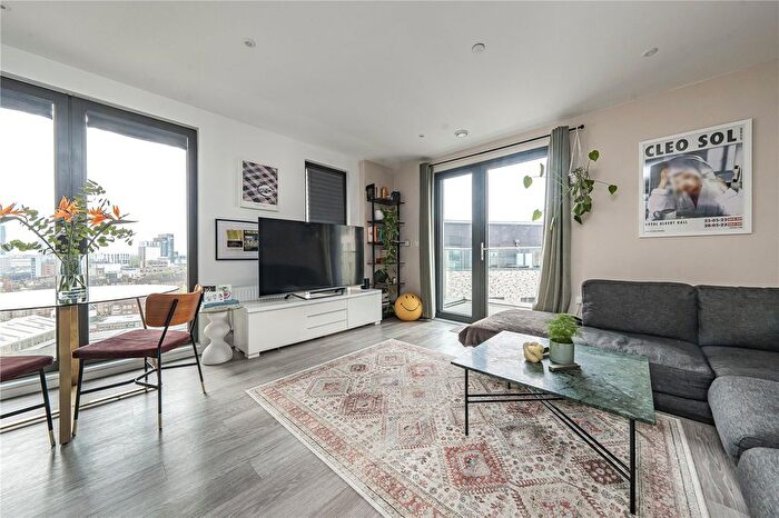 2 Bedroom Flat For Sale In Linton House, Creek Lane, London, SW18