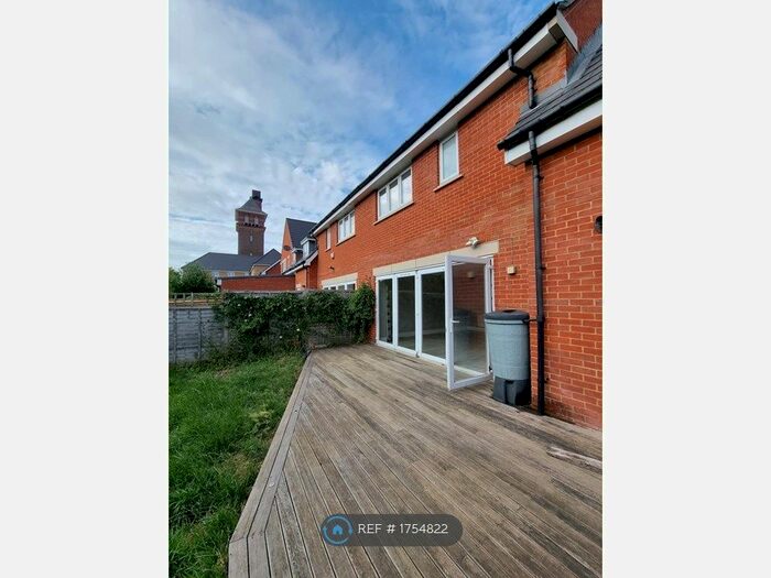 3 Bedroom Semi-Detached House To Rent In Sherwood Way, Epsom, KT19