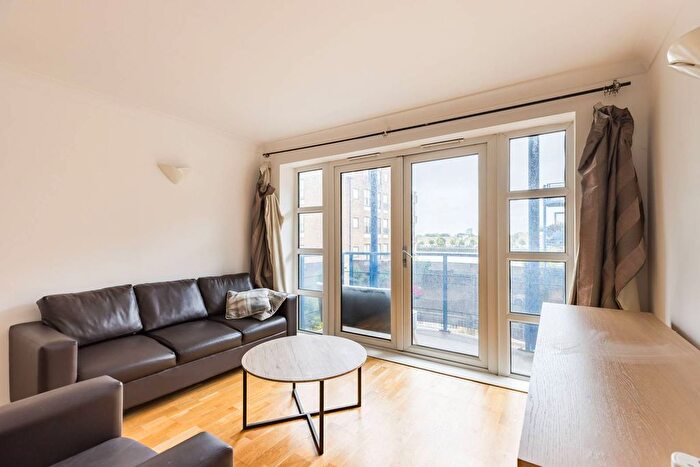 2 Bedroom Flat To Rent In Jardine Road, Wapping, London, E1W