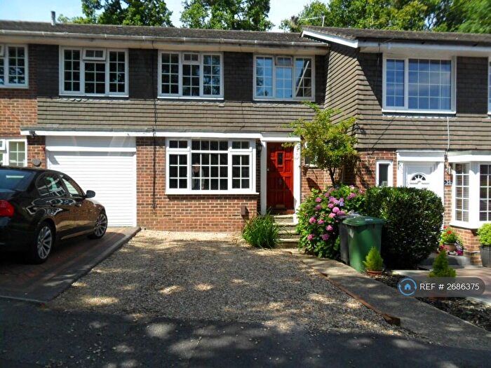 3 Bedroom Terraced House To Rent In Briarfield Gardens, Waterlooville, PO8