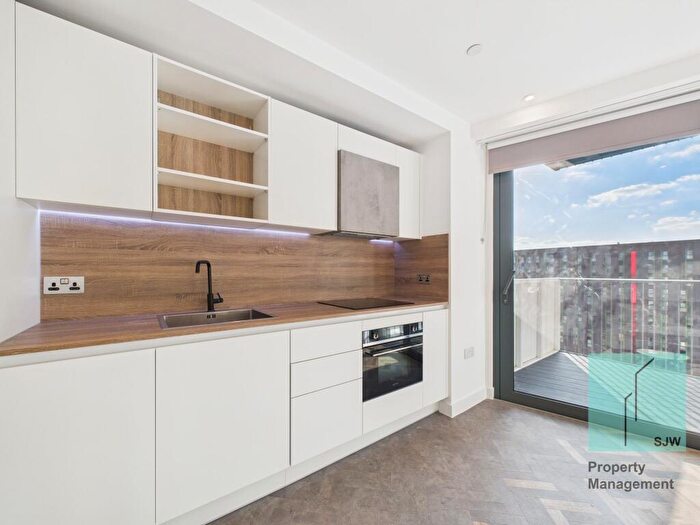 Apartment To Rent In Makers Yard, Skyline Apartments, E3