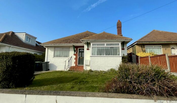 2 Bedroom Bungalow To Rent In West Cliff Drive, Herne Bay, CT6