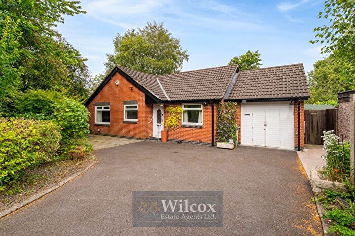 2 Bedroom Detached Bungalow For Sale In Savick Avenue, Bolton, BL2