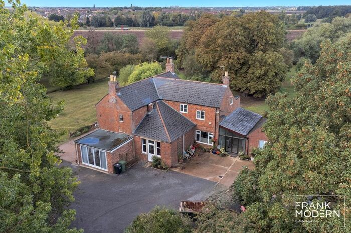 5 Bedroom Detached House For Sale In Whittlesey Road, Peterborough, PE7