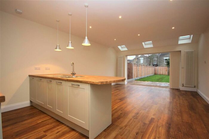 3 Bedroom End Of Terrace House To Rent In Milton Road, London E17
