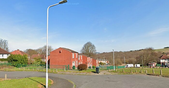 1 Bedroom Flat To Rent In Hallwood Green, Bradford, West Yorkshire, BD10