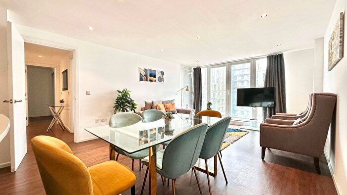 2 Bedroom Flat For Sale In The Oxygen, Western Gateway, Newham, London, E16