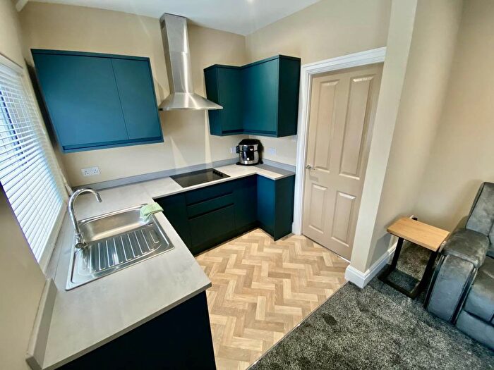 1 Bedroom Property To Rent In Swansea Road, Gorseinon, Swansea, SA4