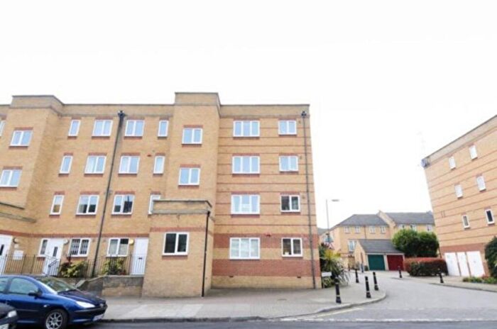 1 Bedroom Flat For Sale In Westferry Road, London, E14