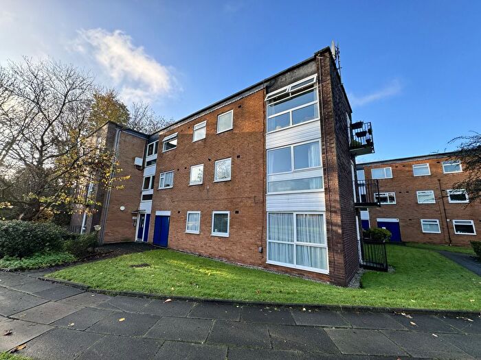 2 Bedroom Flat To Rent In Hackness Road, Manchester, M21