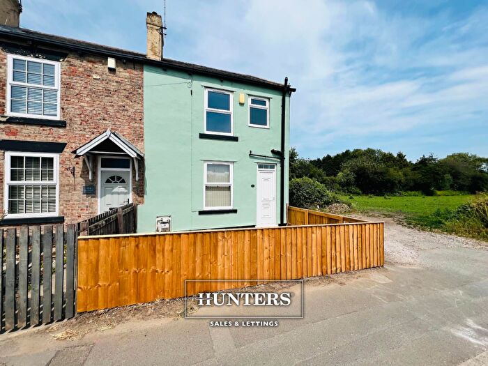 2 Bedroom End Of Terrace House To Rent In Leadwell Lane, Rothwell, LS26