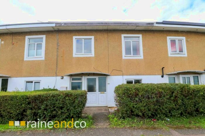 4 Bedroom Terraced House To Rent In Bishops Rise, Hatfield, AL10