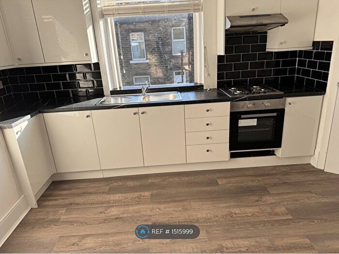 2 Bedroom Terraced House To Rent In Westbourne Terrace, Halifax, HX3