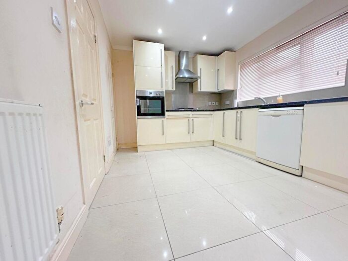 3 Bedroom Semi-Detached House To Rent In Collingwood Road, Uxbridge, UB8