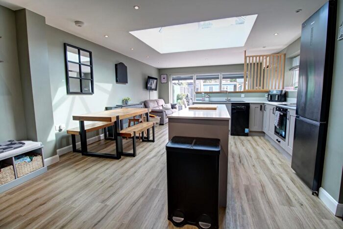3 Bedroom Semi Detached House For Sale In Newbury Road, Ipswich, IP4