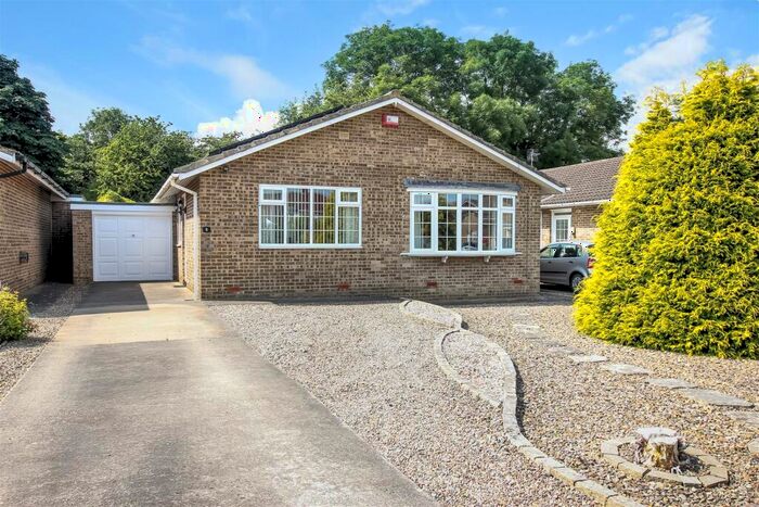 3 Bedroom Detached Bungalow For Sale In Strawgate Grove, Stapleton, Darlington, DL2