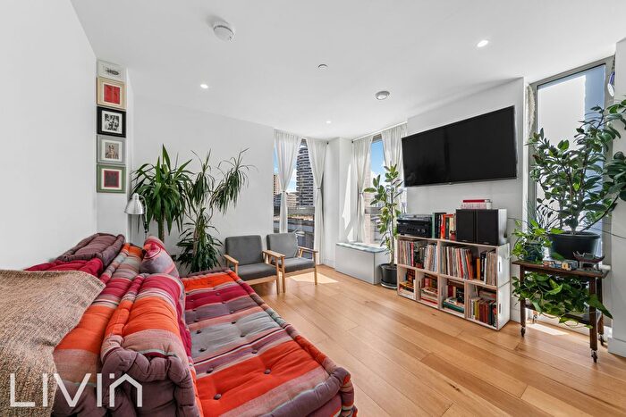 2 Bedroom Flat To Rent In Vita Apartments, Croydon, CR0