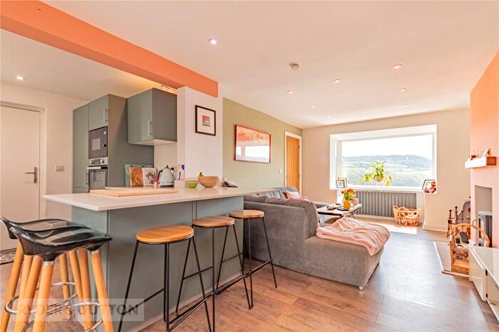 3 Bedroom Semi-Detached House For Sale In Greenfield Road, Holmfirth, West Yorkshire, HD9