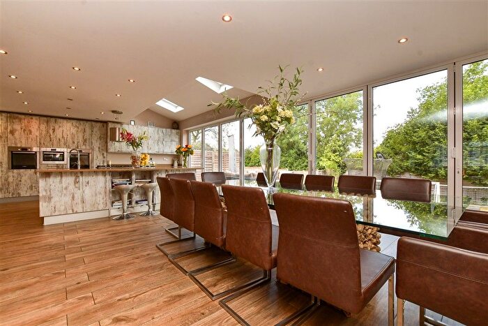 4 Bedroom Semi-detached House For Sale In Yarm Close, Leatherhead, Surrey, KT22