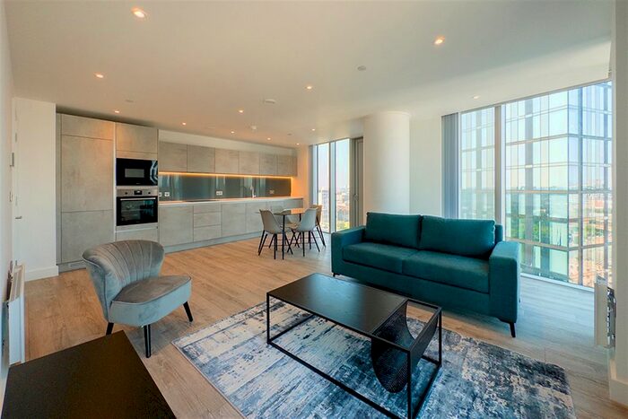 2 Bedroom Flat To Rent In The Blade, Silvercroft Street, Manchester, M15