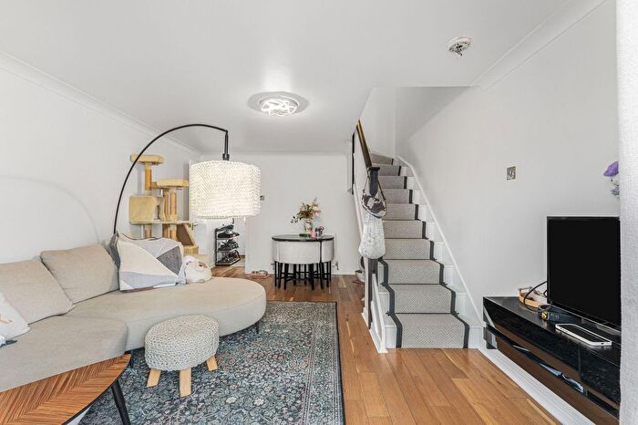 2 Bedroom Semi-detached House For Sale In Ellis Close, Orsett, RM16