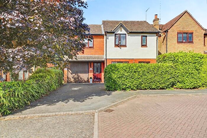 4 Bedroom Detached House To Rent In Barn Owl Close, Northampton, Northamptonshire, NN4