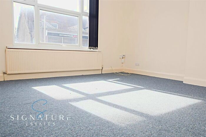 1 Bedroom Property To Rent In Queens Road, Watford, WD17