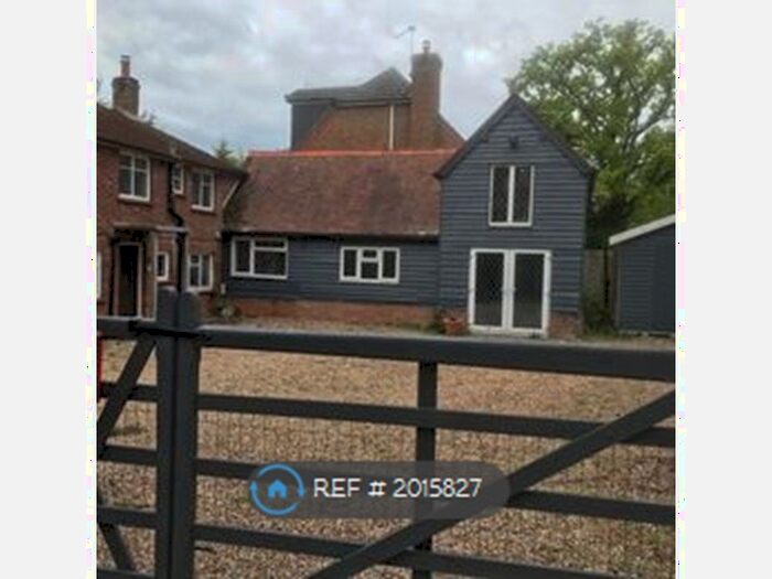 4 Bedroom Detached House To Rent In Silchester Road, Tadley, RG26