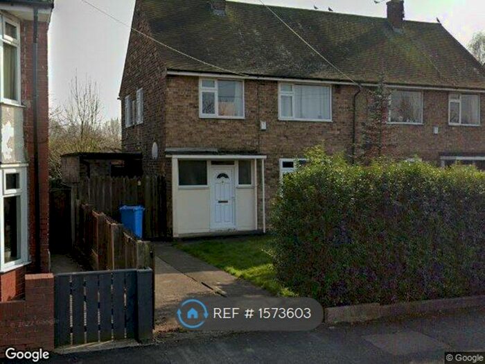 3 Bedroom Semi-Detached House To Rent In Barrington Avenue, Hull, HU5