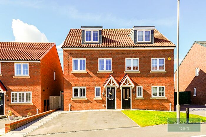 3 Bedroom Semi Detached House For Sale In Foxglove Way, Scarborough, YO13