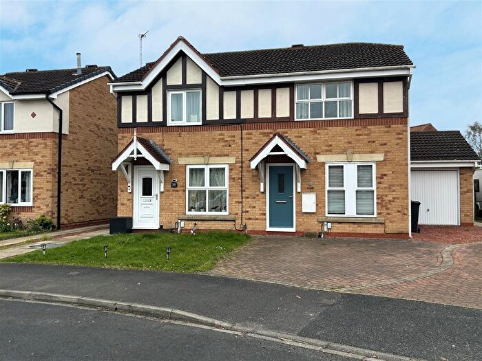 2 Bedroom Semi Detached House To Rent In Pindars Way, Barlby, Selby, YO8