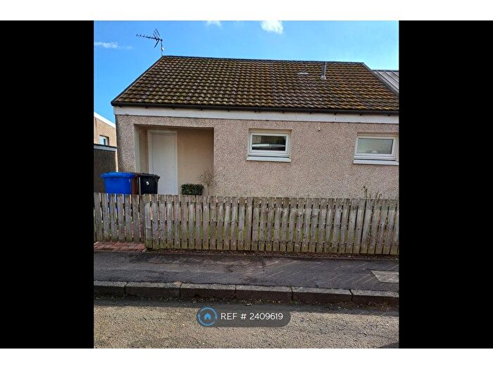 3 Bedroom Semi-Detached House To Rent In Ash Grove, Bathgate, EH48