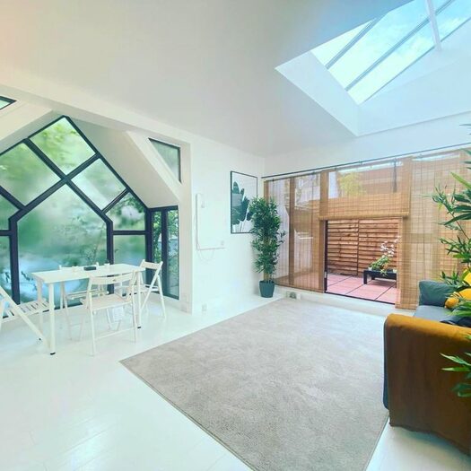 3 Bedroom Mews To Rent In Caledonian Road, London, N7