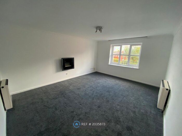 2 Bedroom Flat To Rent In Longview Drive, Swinton, M27