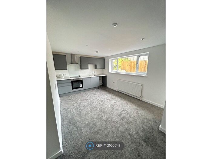 1 Bedroom Flat To Rent In Howard Road, Plymouth, PL9