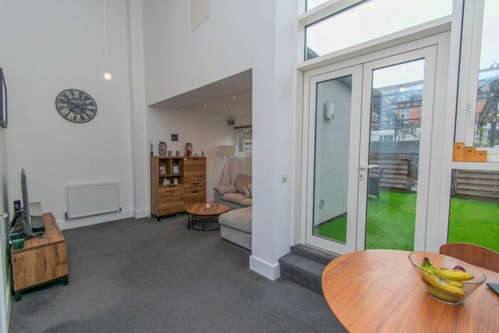2 Bedroom Town House To Rent In Wheatsheaf Court, Leicester, LE2