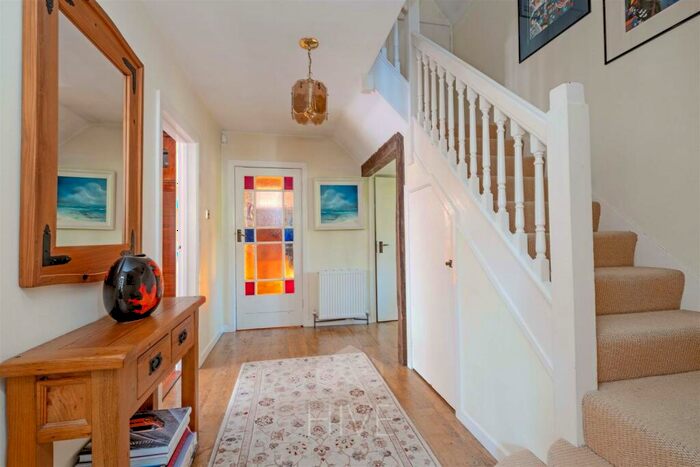 4 Bedroom Detached House For Sale In Monkton Close, Ferndown, BH22