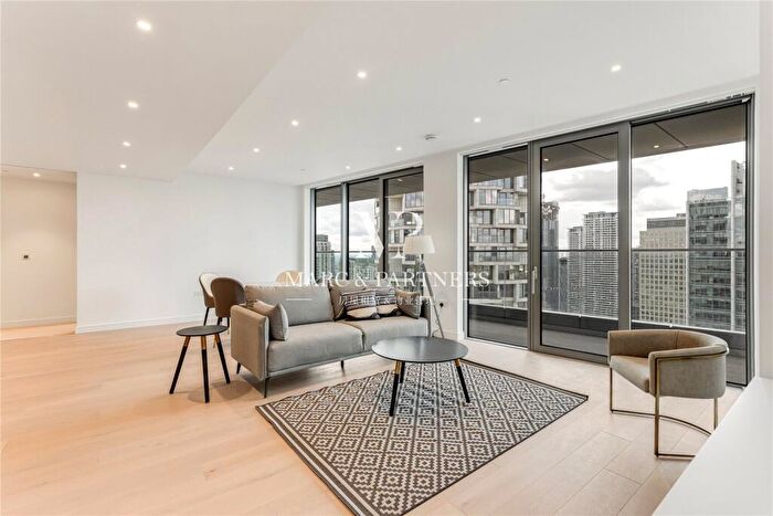 2 Bedroom Apartment To Rent In Park Drive, Canary Wharf, London, E14