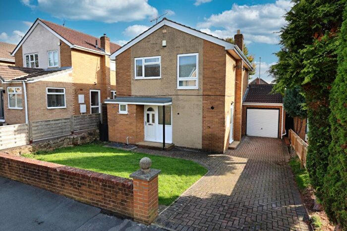 3 Bedroom Detached House For Sale In Ashdene, Leeds, West Yorkshire, LS12