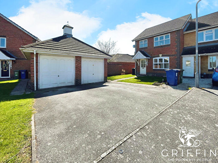 3 Bedroom Terraced House To Rent In Daniel Close, Chafford Hundred, Grays, RM16
