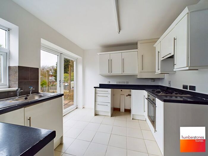 3 Bedroom Semi-Detached House For Sale In Woodhouse Road, Quinton, Birmingham, B32