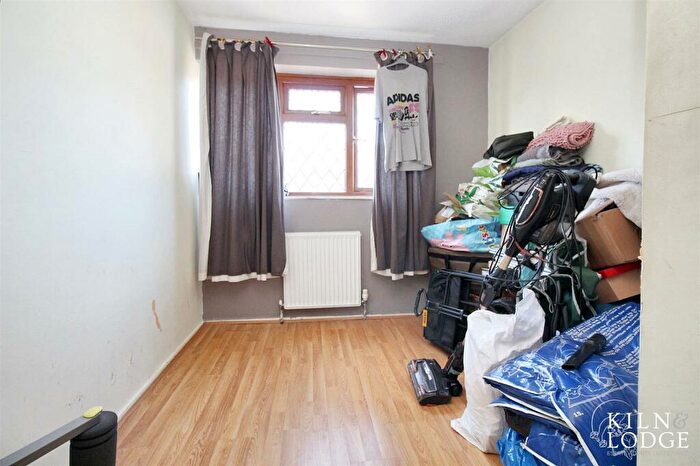 3 Bedroom Terraced House For Sale In Great Mistley, Basildon, SS16
