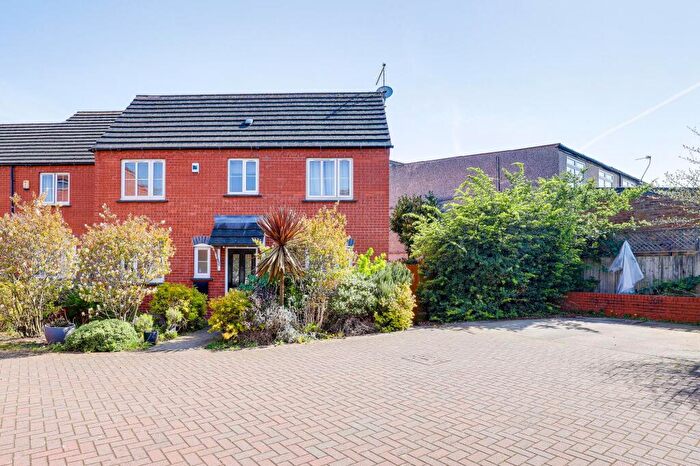 3 Bedroom Link Detached House For Sale In Woodhouse Gardens, Ruddington, NG11