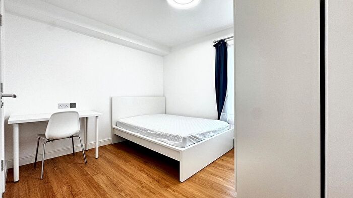 3 Bedroom Flat To Rent In Southville Road, Bristol, BS3