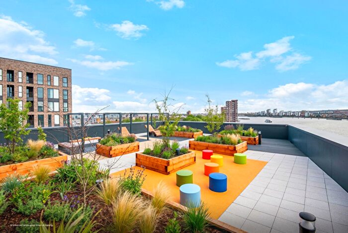 Studio For Sale In Pier Road, London, E16