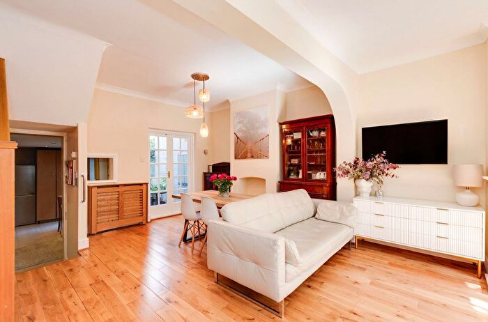 4 Bedroom Terraced House For Sale In Quadrant Grove, Chalk Farm, London, NW5