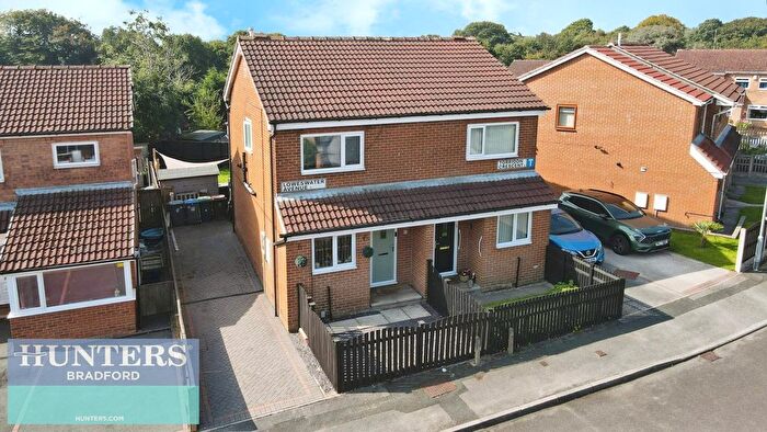 2 Bedroom Semi-Detached House For Sale In Loweswater Avenue, Bradford, West Yorkshire, BD6