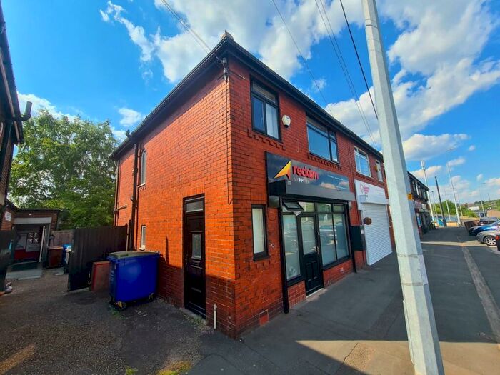 2 Bedroom Maisonette To Rent In Broadway, Chadderton, Oldham, OL9