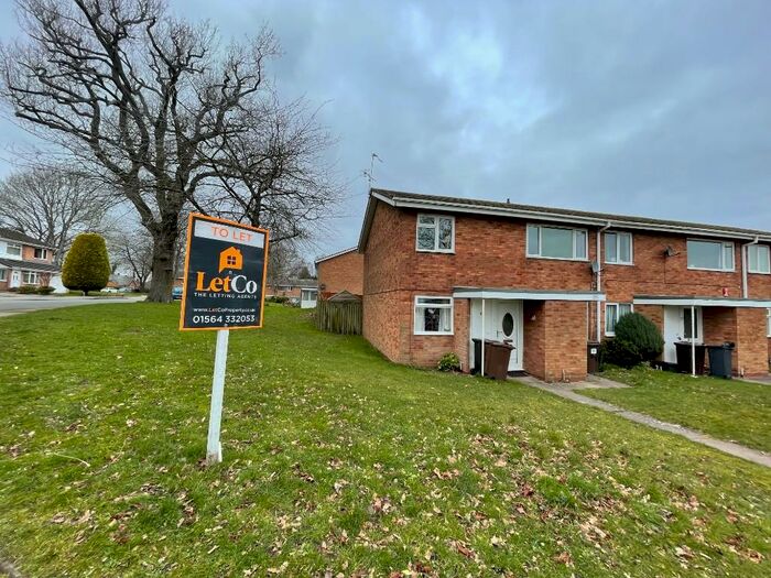 2 Bedroom Maisonette To Rent In Myton Drive, Solihull, West Midlands, B90